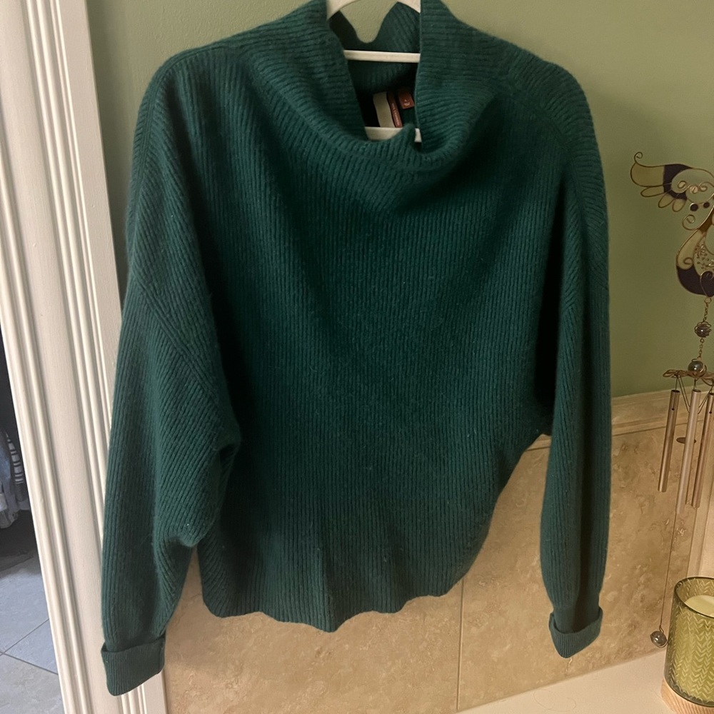 Anthropologie 100% cashmere sweater